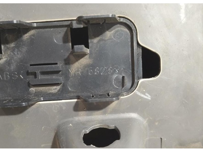Recambio de guantera para mitsubishi l 200 (k6/7) 2500 td glx (4-ptas.) referencia OEM IAM MR117600 78691 