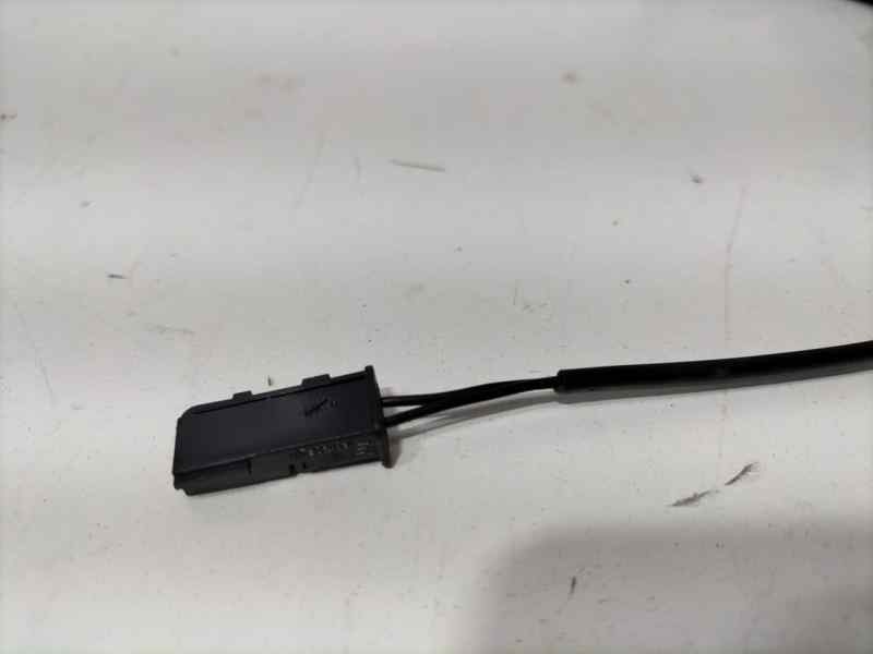 Recambio de cinturon seguridad trasero derecho para opel corsa e selective pro referencia OEM IAM 13427735 84853 