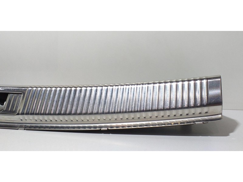 Recambio de guarnecido porton trasero para audi a7 sportback (4ga) 3.0 tdi quattro referencia OEM IAM 4G8863471 61277 