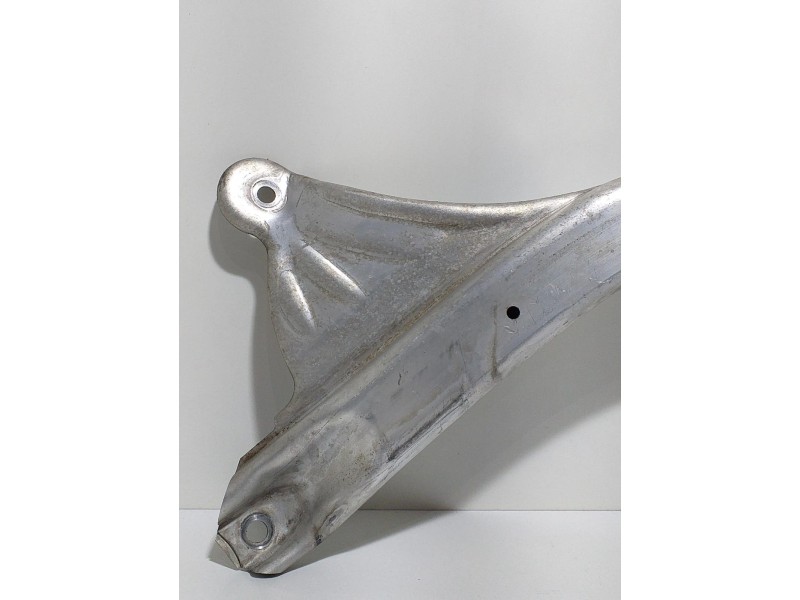 Recambio de travesaño superior para audi a7 sportback (4ga) 3.0 tdi quattro referencia OEM IAM 4G0805645C 61280 