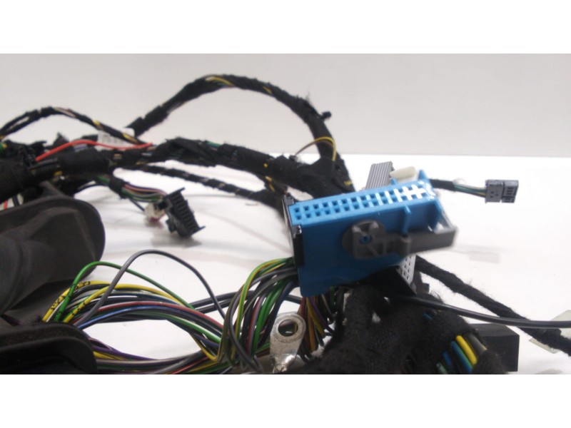 Recambio de porton trasero para mercedes-benz clase e (w212) familiar 200 cdi blueefficiency (212.205) referencia OEM IAM A00099