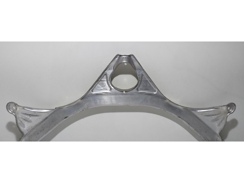 Recambio de travesaño superior para audi a7 sportback (4ga) 3.0 tdi quattro referencia OEM IAM 4G0805645C 61280 