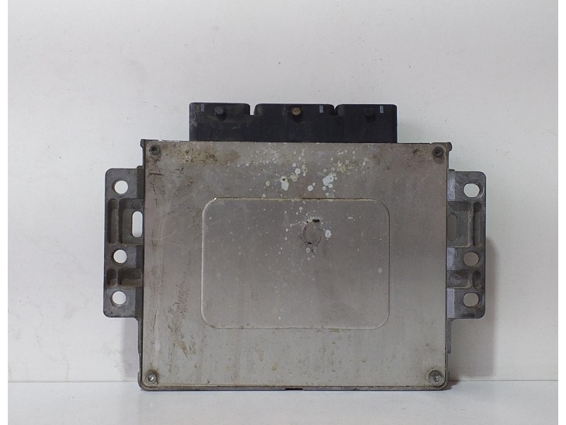 Recambio de centralita motor uce para citroën xsara berlina 1.4 chrono referencia OEM IAM 9646509880 70376 R