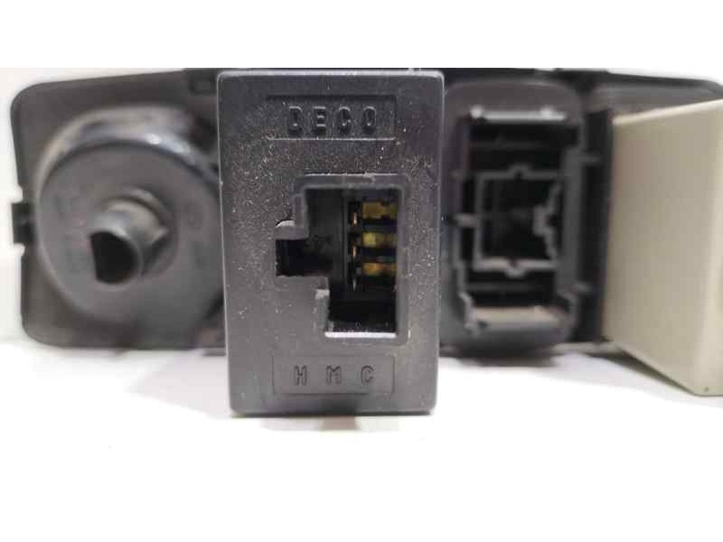 Recambio de interruptor para hyundai h1 travel referencia OEM IAM 933014A400LK 83204 R