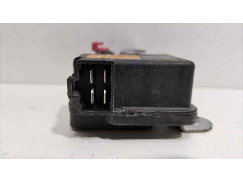 Recambio de motor cierre centralizado delantero derecho para hyundai h1 travel referencia OEM IAM 957404A050 83209 R