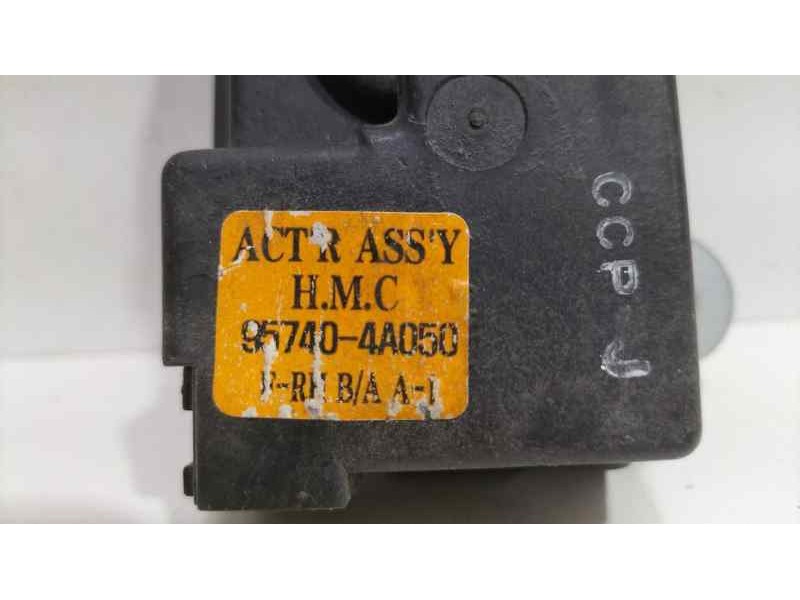 Recambio de motor cierre centralizado delantero derecho para hyundai h1 travel referencia OEM IAM 957404A050 83209 R