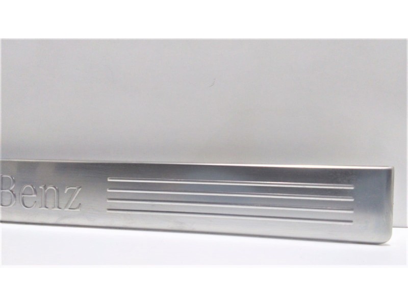 Recambio de guarnecido puerta delantera derecha para mercedes-benz clase e (w212) familiar 200 cdi blueefficiency (212.205) refe