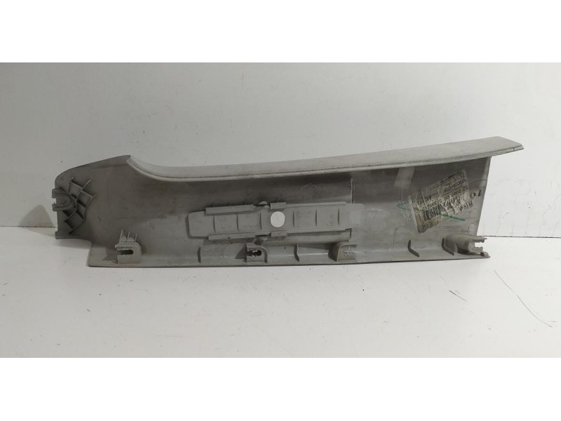 Recambio de molduras delanteras para volkswagen t5 bus 2.5 tdi referencia OEM IAM 7H0867244AQ 78540 