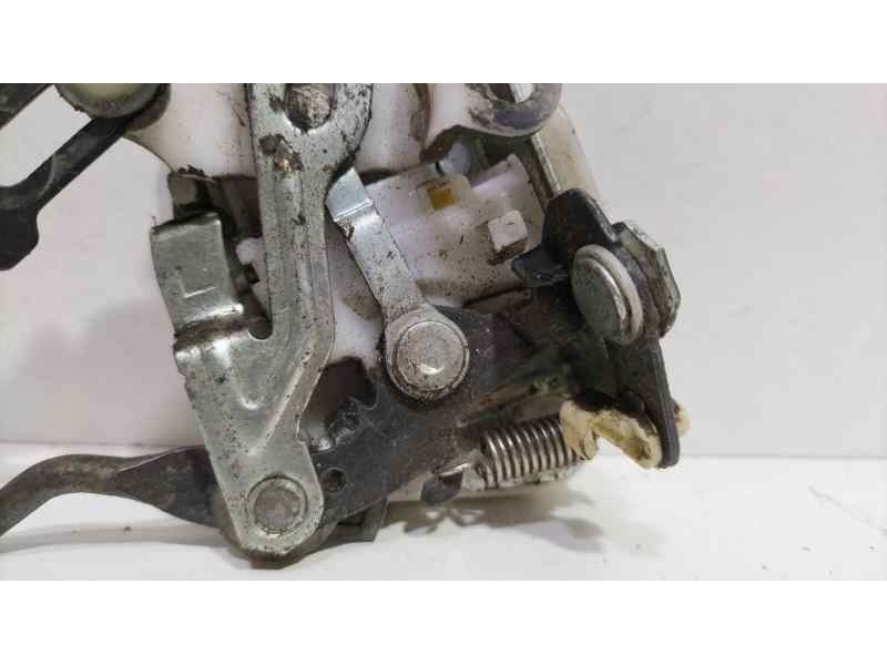 Recambio de cerradura puerta delantera izquierda para hyundai h1 travel referencia OEM IAM 813104A000 83212 R