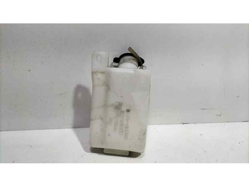 Recambio de deposito limpia para hyundai h1 travel referencia OEM IAM 989104A100 83214 R