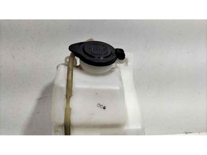 Recambio de deposito limpia para hyundai h1 travel referencia OEM IAM 989104A100 83214 R