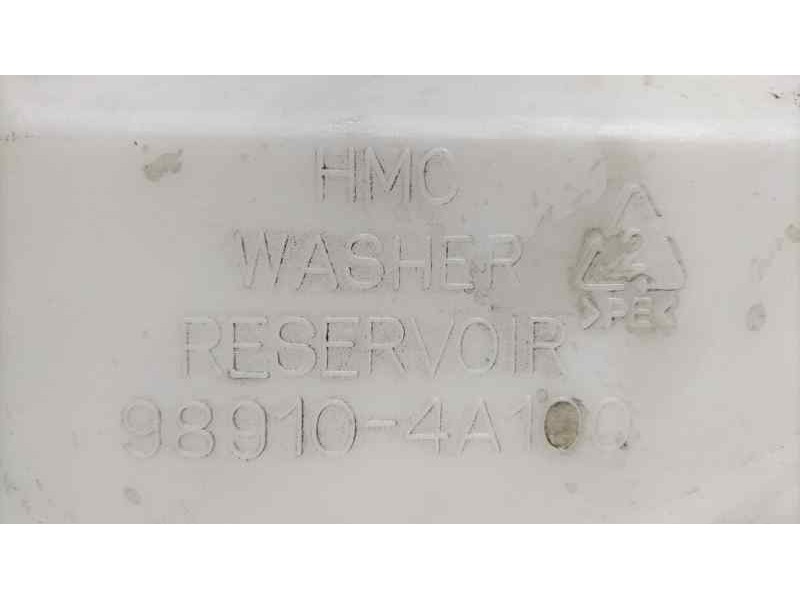 Recambio de deposito limpia para hyundai h1 travel referencia OEM IAM 989104A100 83214 R