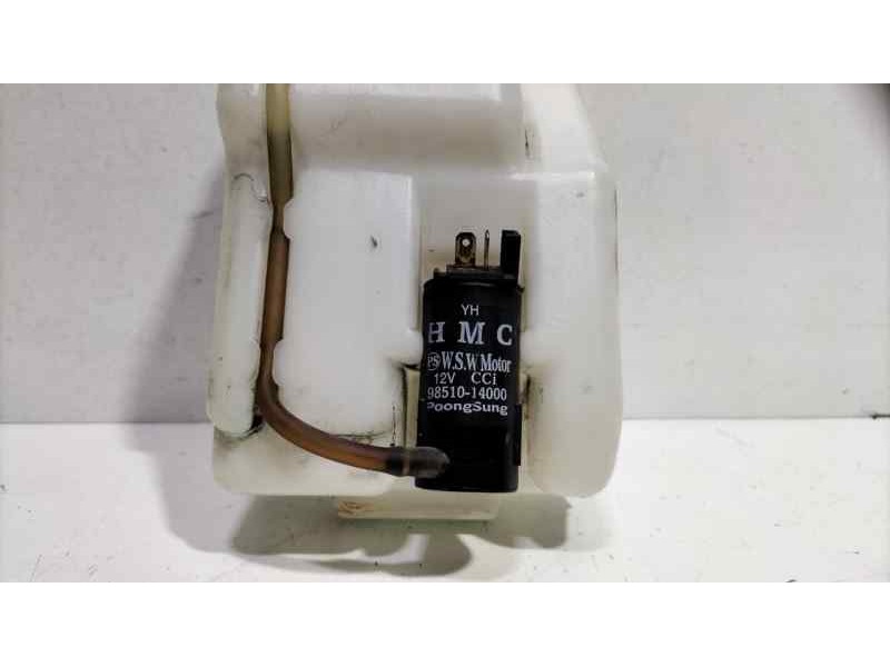 Recambio de deposito limpia para hyundai h1 travel referencia OEM IAM 989104A100 83214 R