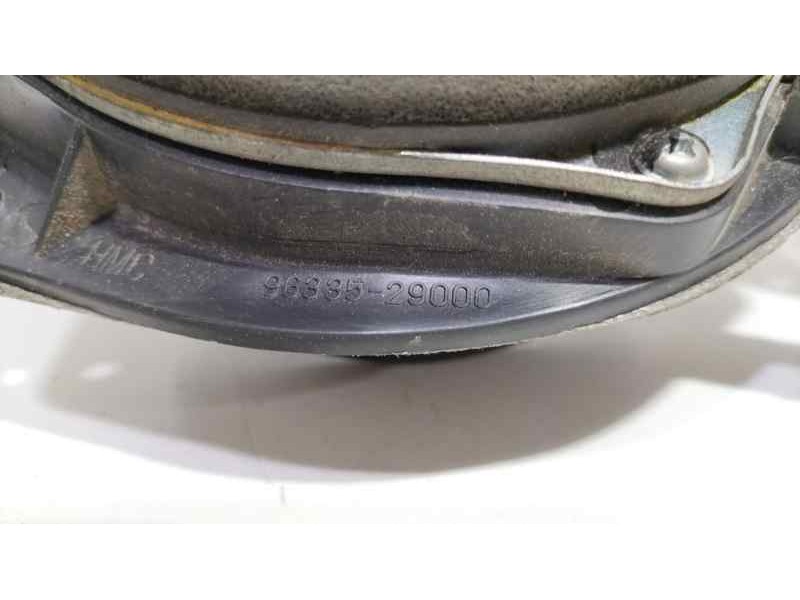 Recambio de sistema audio / radio cd para hyundai h1 travel referencia OEM IAM 9633529000 83221 R