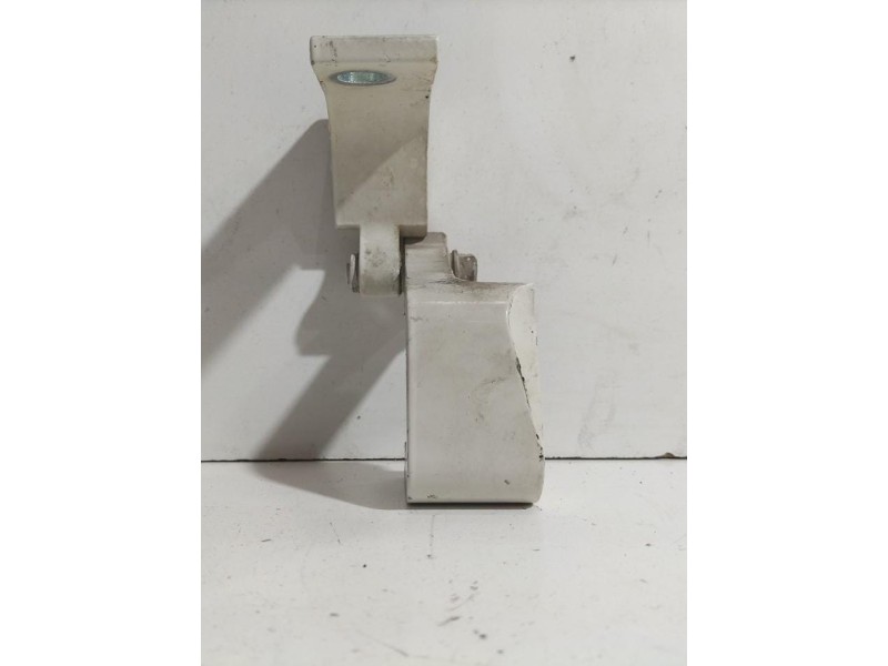 Recambio de retenedor puerta para volkswagen t5 bus 2.5 tdi referencia OEM IAM 7H0831402B 78676 