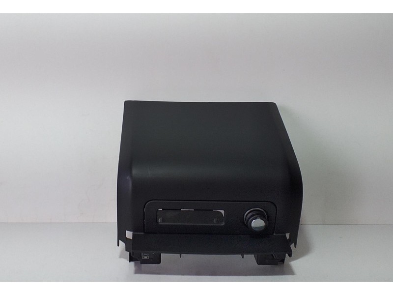 Recambio de molduras traseras para land rover range rover sport autobiography hybrid referencia OEM IAM DK6204569A 70420 R