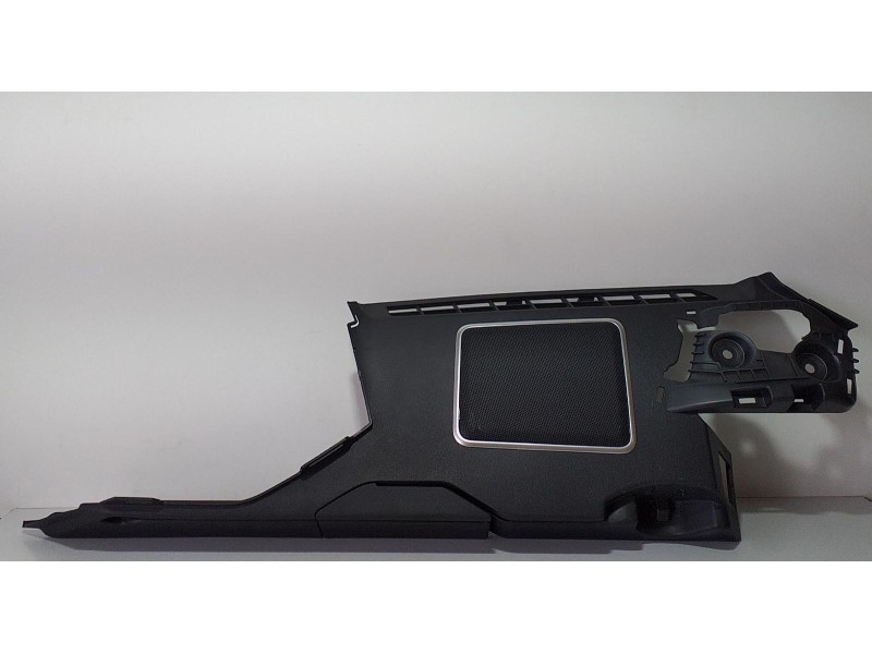 Recambio de molduras traseras para land rover range rover sport autobiography hybrid referencia OEM IAM DK6231013C 70423 R