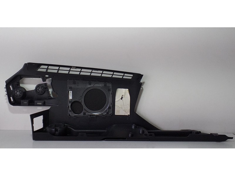 Recambio de molduras traseras para land rover range rover sport autobiography hybrid referencia OEM IAM DK6231013C 70423 R