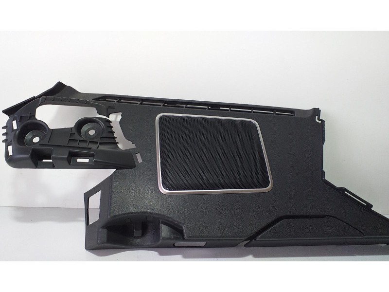 Recambio de molduras traseras para land rover range rover sport autobiography hybrid referencia OEM IAM DK6231012C 70424 R