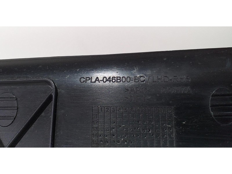 Recambio de molduras delanteras para land rover range rover sport autobiography hybrid referencia OEM IAM CPLA046B00BC 70429 R