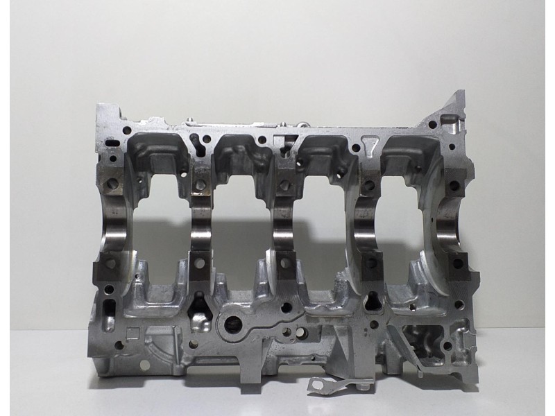 Recambio de sobrecarter para toyota avensis berlina (t25) 2.2 d-4d executive berlina (5-ptas.) referencia OEM IAM 2AD 61455 