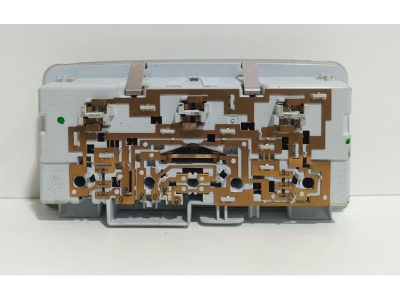 Recambio de luz interior para opel insignia berlina cosmo referencia OEM IAM 13285100 78711 