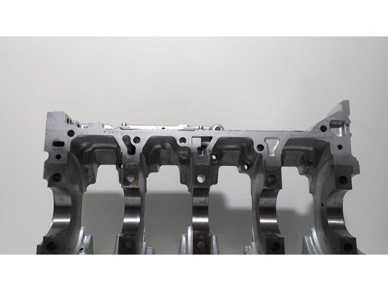 Recambio de sobrecarter para toyota avensis berlina (t25) 2.2 d-4d executive berlina (5-ptas.) referencia OEM IAM 2AD 61455 