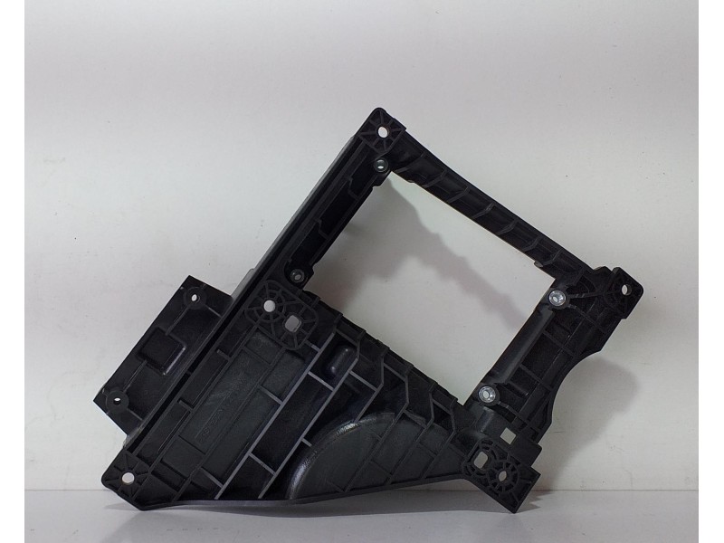 Recambio de moldura para land rover range rover sport autobiography hybrid referencia OEM IAM DK62046C34 70431 R