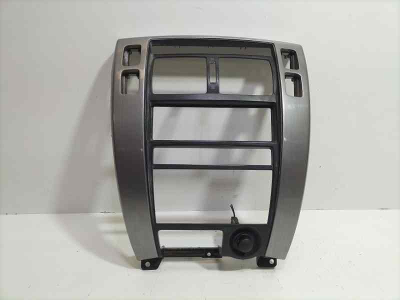 Recambio de molduras delanteras para hyundai tucson (jm) 2.0 crdi comfort (4wd) referencia OEM IAM U026323800 84418 R