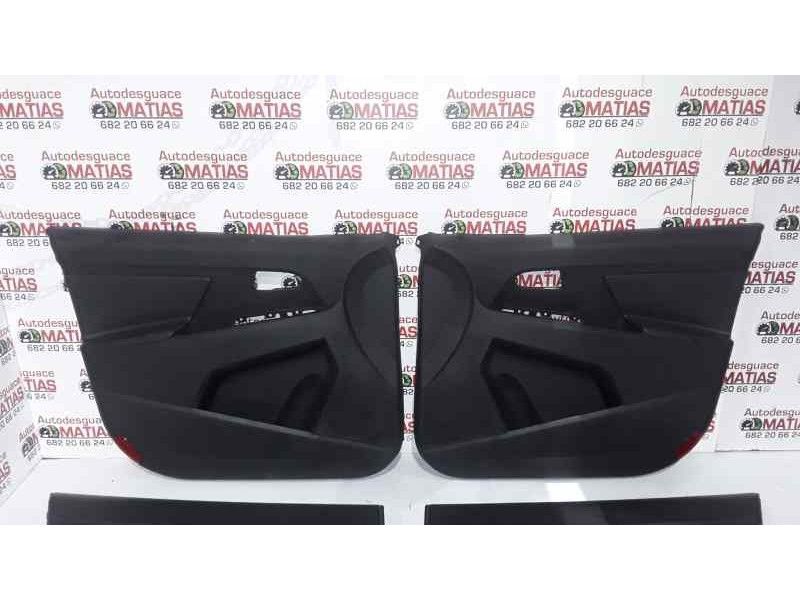 Recambio de juego tapizados / cartoneras para kia sportage concept 4x2 referencia OEM IAM  31202 