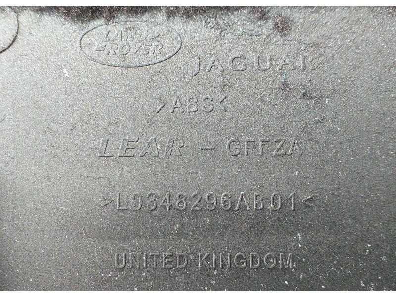 Recambio de molduras traseras para land rover range rover sport autobiography hybrid referencia OEM IAM L0348296AB 70435 R