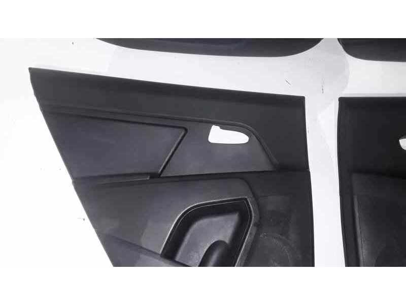 Recambio de juego tapizados / cartoneras para kia sportage concept 4x2 referencia OEM IAM  31202 