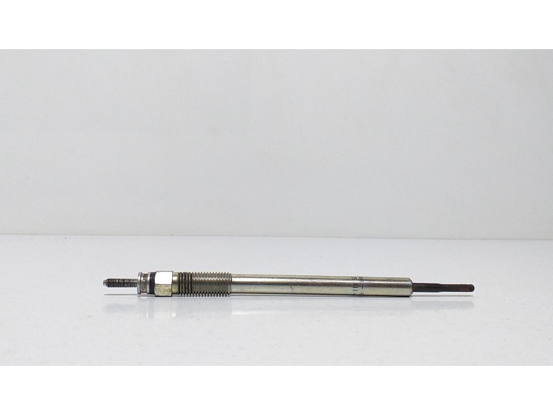 Recambio de calentadores para toyota avensis berlina (t25) 2.2 d-4d executive berlina (5-ptas.) referencia OEM IAM 0R01019850 61