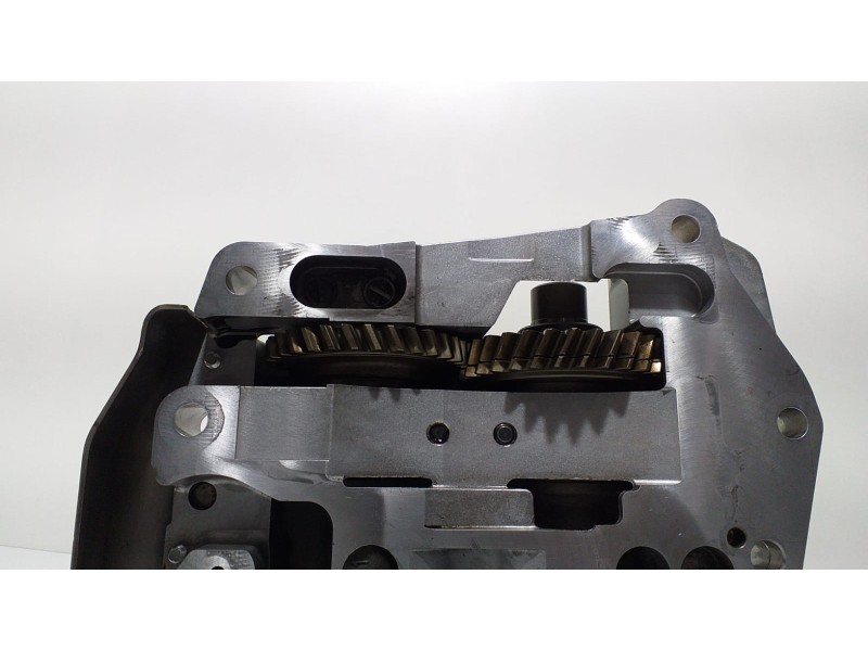 Recambio de bomba aceite para toyota avensis berlina (t25) 2.2 d-4d executive berlina (5-ptas.) referencia OEM IAM 2AD 61473 