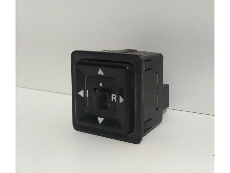 Recambio de mando retrovisor para mitsubishi l 200 (k6/7) 2500 td glx (4-ptas.) referencia OEM IAM 4D56 78723 