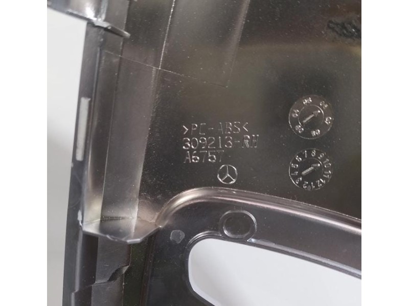 Recambio de molduras delanteras para mercedes-benz clase r (w251) 320 cdi l (251.122) referencia OEM IAM A6757309213 78725 