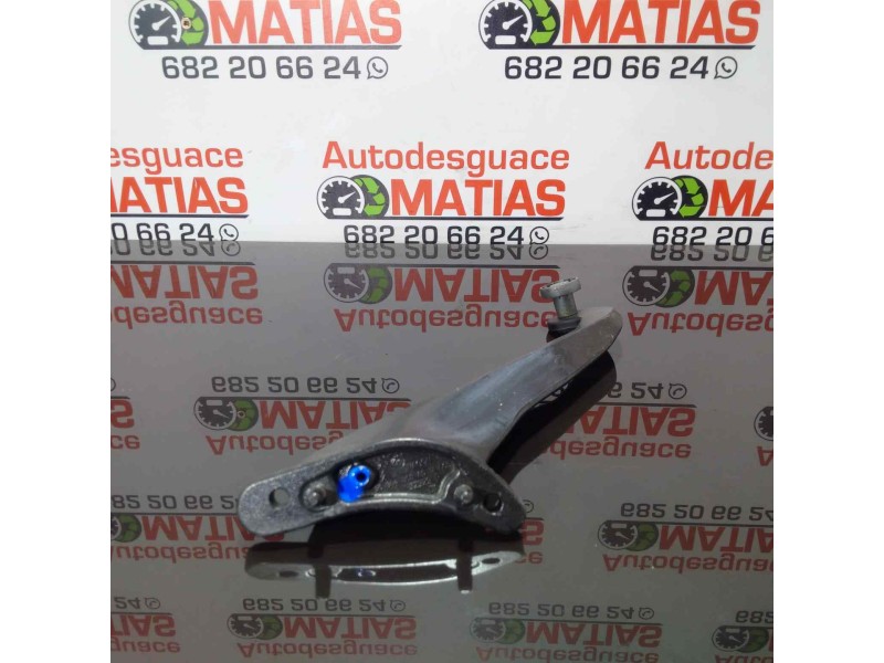 Recambio de soporte / guia puerta corredera para citroën berlingo cuadro 1.6 hdi fap referencia OEM IAM 9680486880 32764  Recambio de soporte / guia puerta corredera para citroën berlingo cuadro 1.6 hdi fap referencia OEM IAM 9680486880 32764