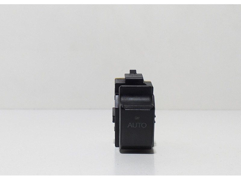 Recambio de mando elevalunas trasero derecho para toyota avensis berlina (t25) 2.2 d-4d executive berlina (5-ptas.) referencia O