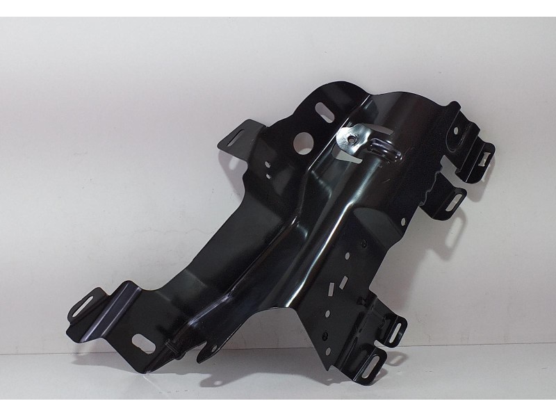 Recambio de molduras traseras para land rover range rover sport autobiography hybrid referencia OEM IAM DK62611J03AD 70445 R