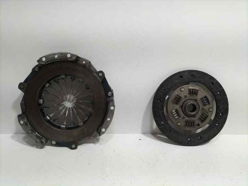 Recambio de kit embrague para renault rapid/express (f40) 1.4 familiar (f402/40m) referencia OEM IAM 582302 84678 