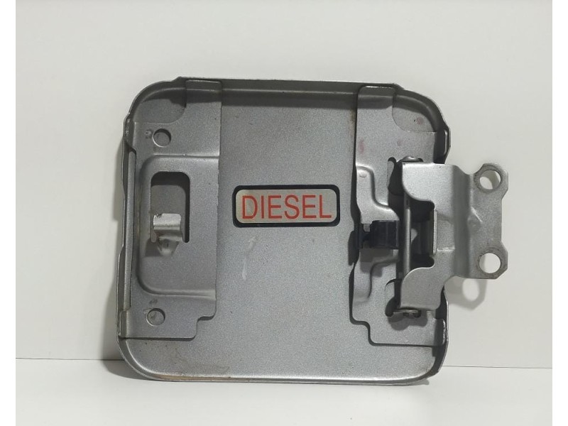 Recambio de tapa exterior combustible para mitsubishi l 200 (k6/7) 2500 td glx (4-ptas.) referencia OEM IAM MR178113 78735 