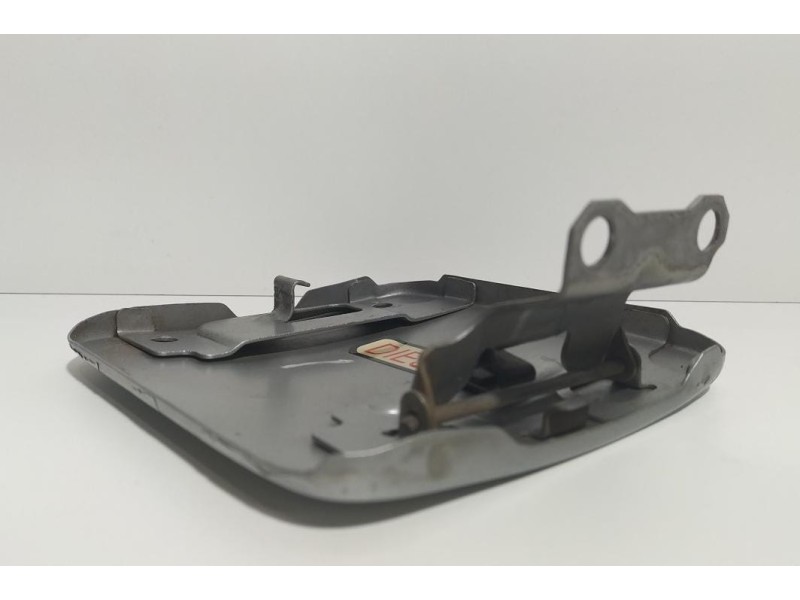 Recambio de tapa exterior combustible para mitsubishi l 200 (k6/7) 2500 td glx (4-ptas.) referencia OEM IAM MR178113 78735 