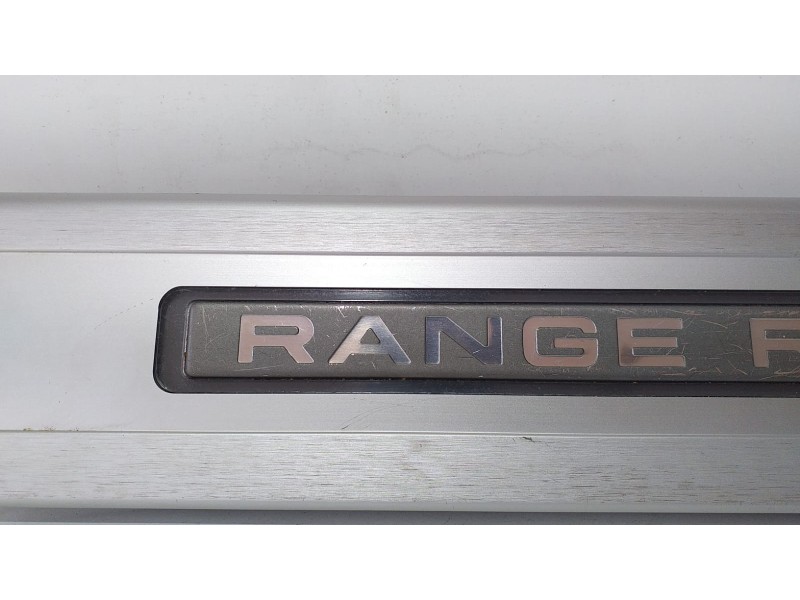 Recambio de molduras delanteras para land rover range rover sport autobiography hybrid referencia OEM IAM CPLA13200CB 70450 R