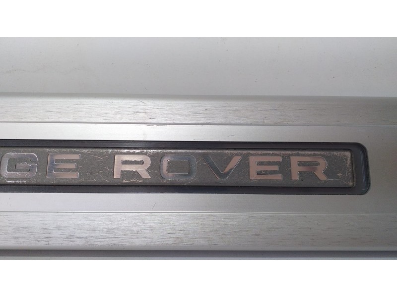 Recambio de molduras delanteras para land rover range rover sport autobiography hybrid referencia OEM IAM CPLA13200CB 70450 R