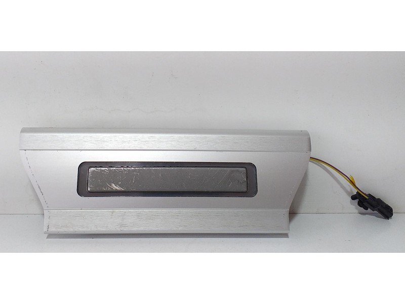 Recambio de molduras traseras para land rover range rover sport autobiography hybrid referencia OEM IAM CPLA13244CB 70451 R