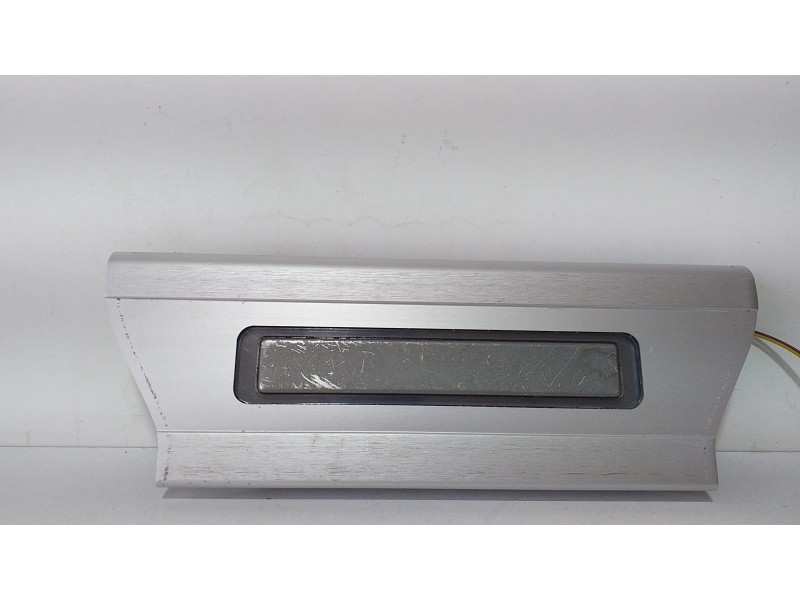 Recambio de molduras traseras para land rover range rover sport autobiography hybrid referencia OEM IAM CPLA13244CB 70451 R