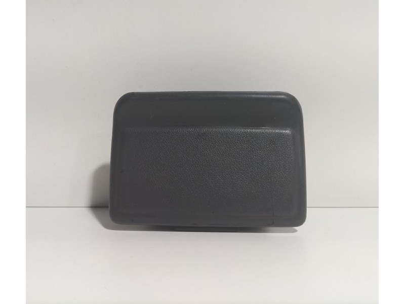 Recambio de cenicero para mitsubishi l 200 (k6/7) 2500 td glx (4-ptas.) referencia OEM IAM 4D56 78853 