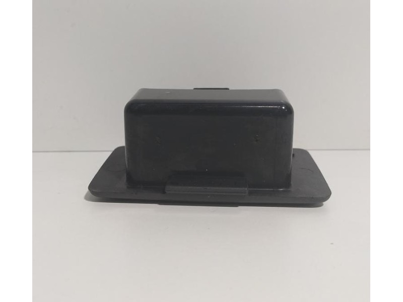 Recambio de cenicero para mitsubishi l 200 (k6/7) 2500 td glx (4-ptas.) referencia OEM IAM 4D56 78853 