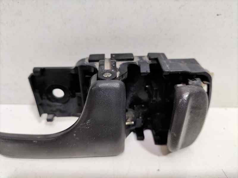 Recambio de maneta interior delantera derecha para nissan terrano/terrano.ii (r20) comfort referencia OEM IAM 8067090J00 84693 R