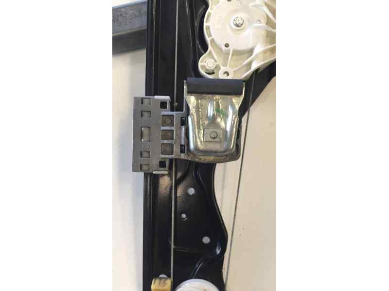 Recambio de elevalunas trasero derecho para mercedes-benz clase e (w211) berlina e 270 cdi (211.016) referencia OEM IAM A2117300